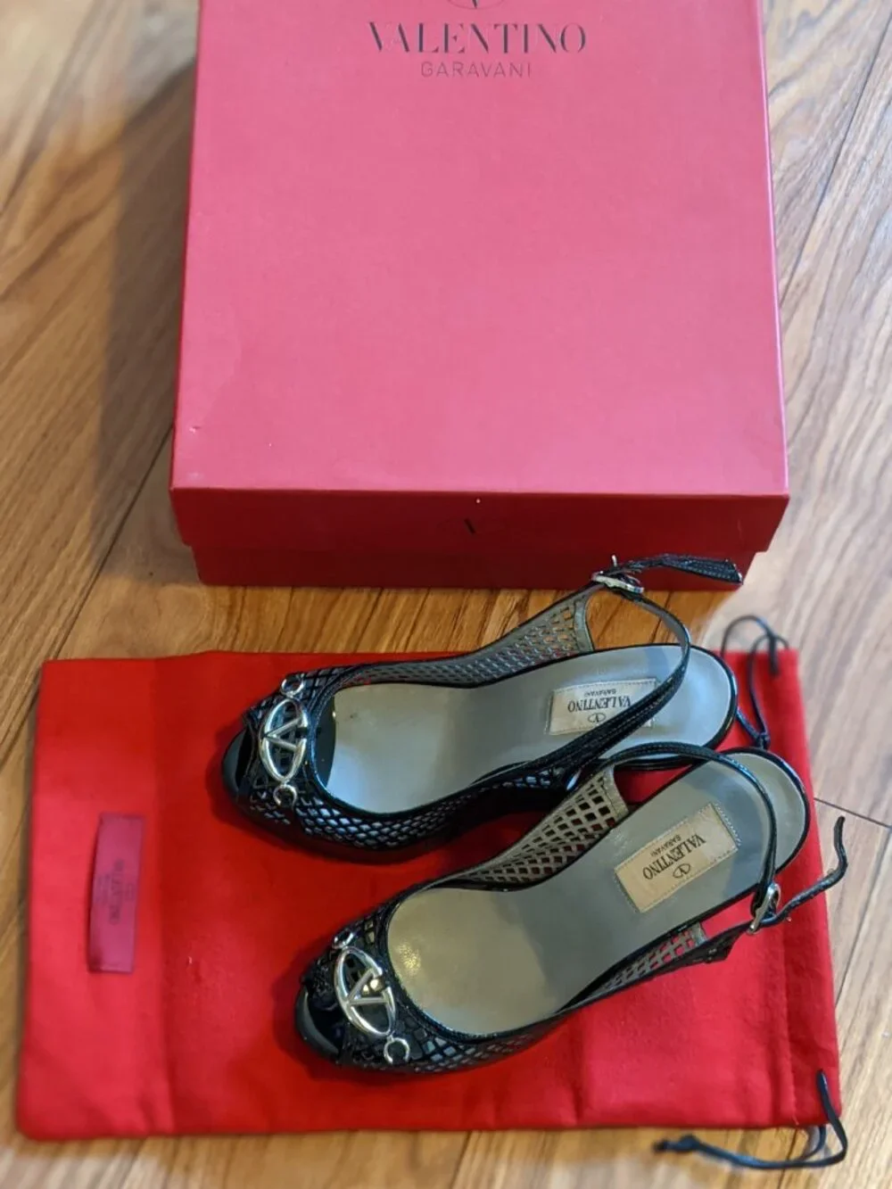 Valentino Garavani Black Mesh Crystal Lattice VLogo Platform Heels 37.5 US 7.5